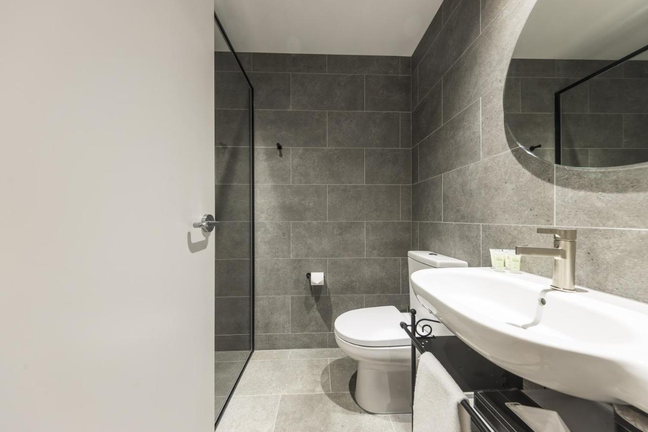 Q Squared Serviced Apartments Мельбурн Екстер'єр фото